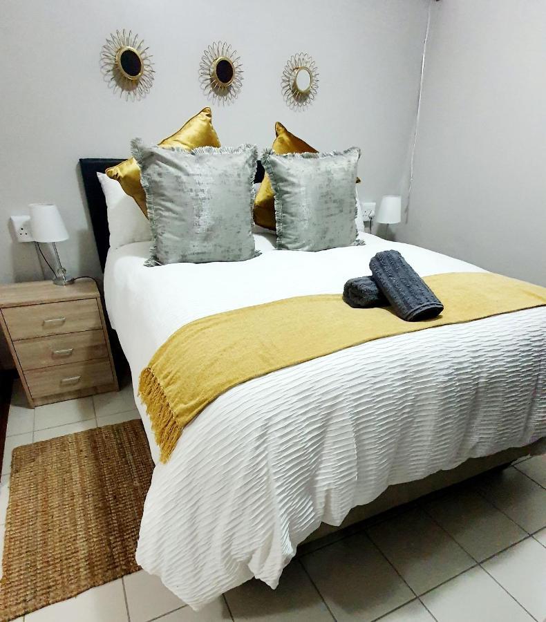 Laboria 102 & 103 Apartamento Harrismith Exterior foto