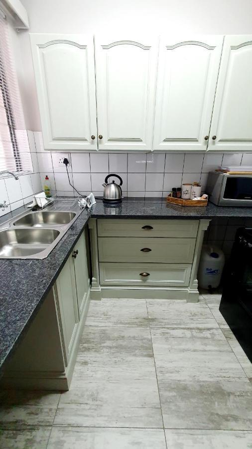 Laboria 102 & 103 Apartamento Harrismith Exterior foto