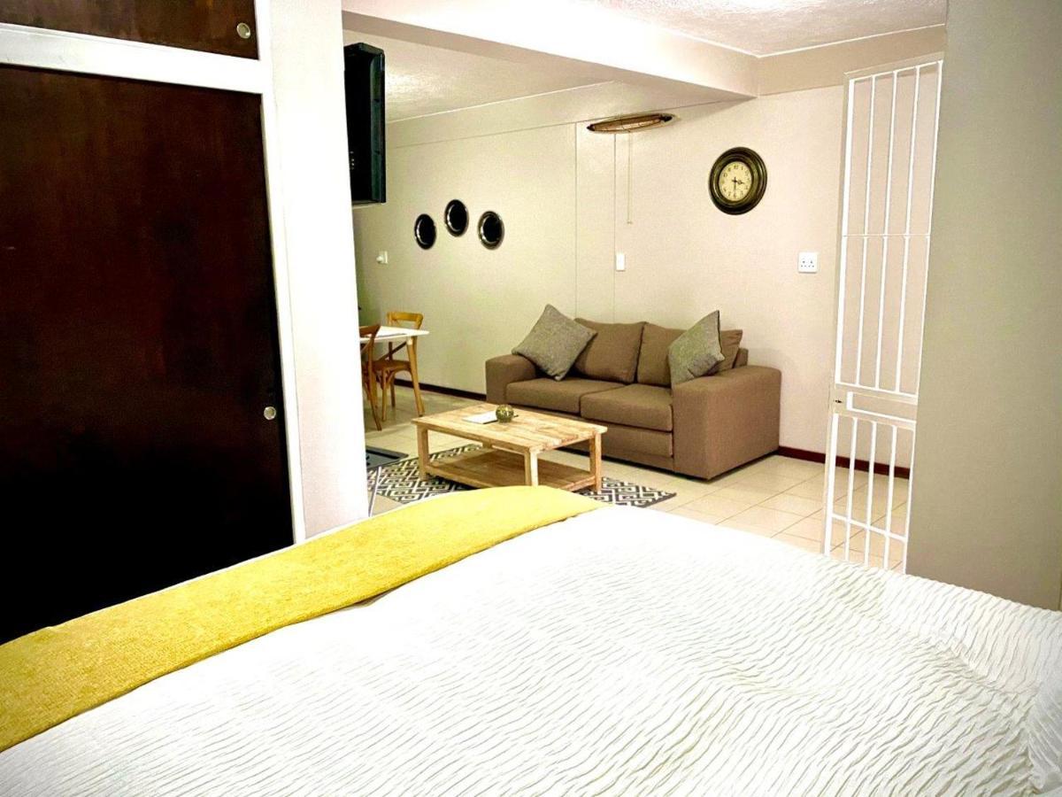 Laboria 102 & 103 Apartamento Harrismith Exterior foto